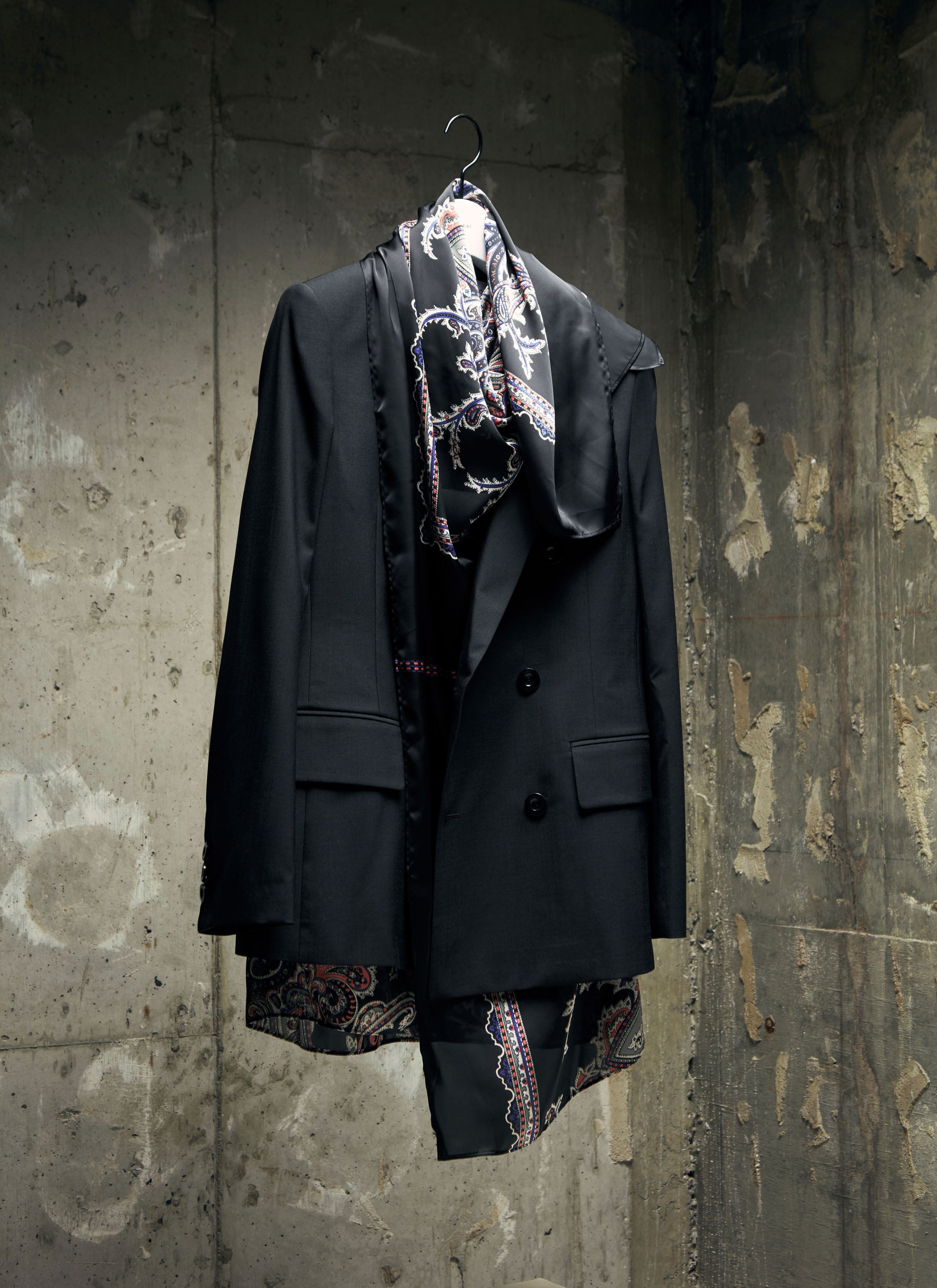 Suiting x Paisley Print Jacket