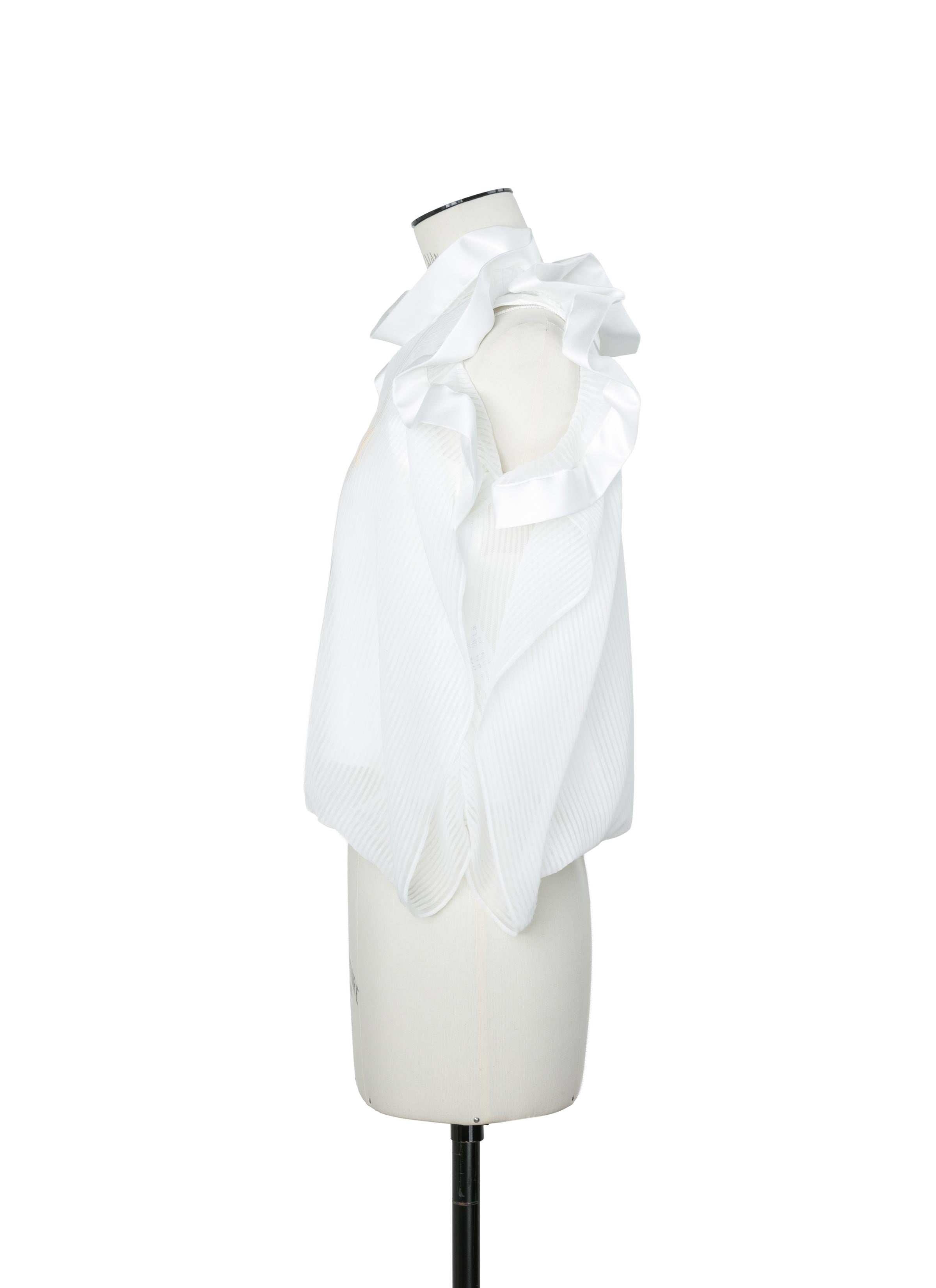 Satin x Chiffon Embroidery Pullover