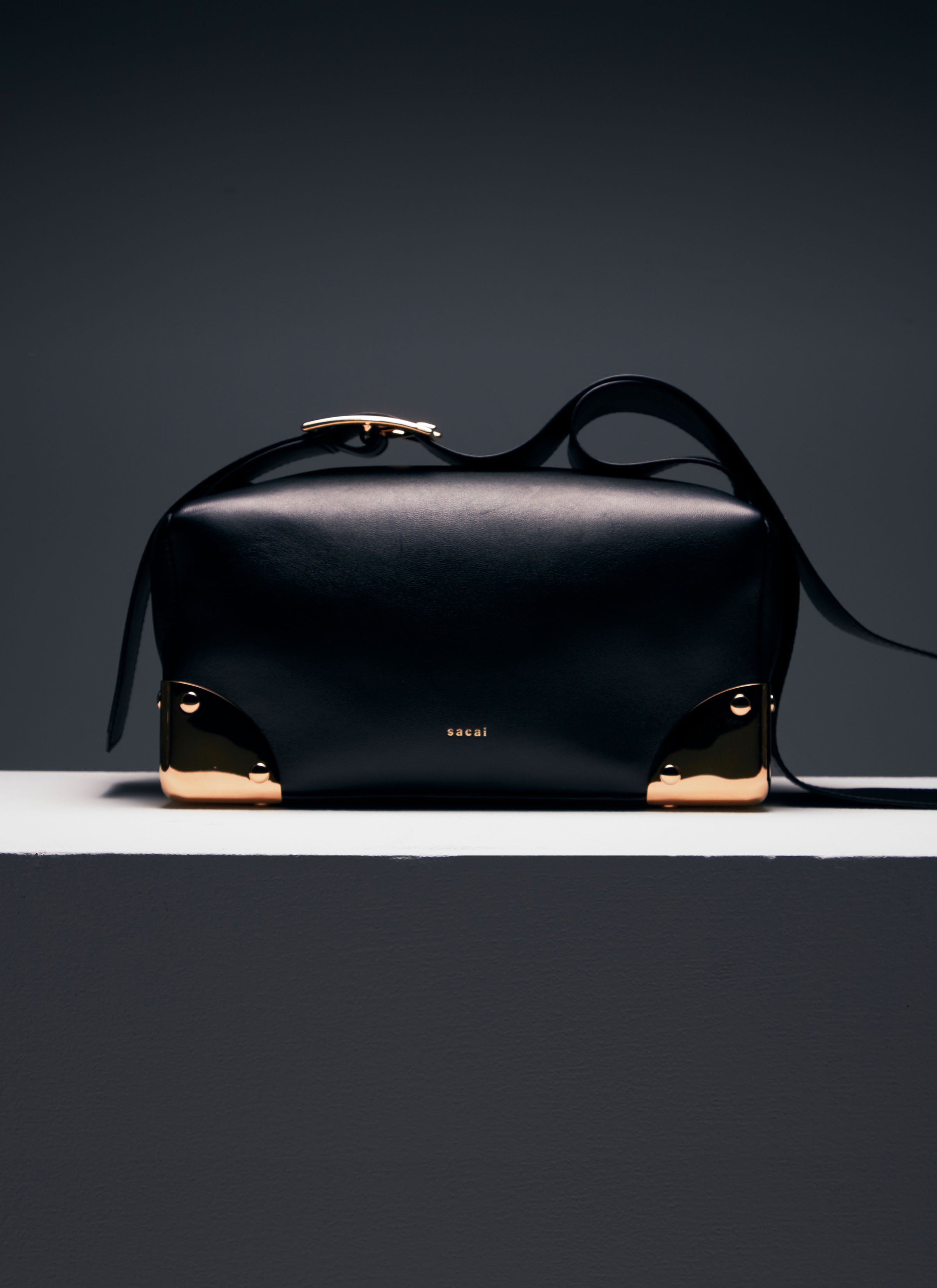 Corner Metal Sholder Bag