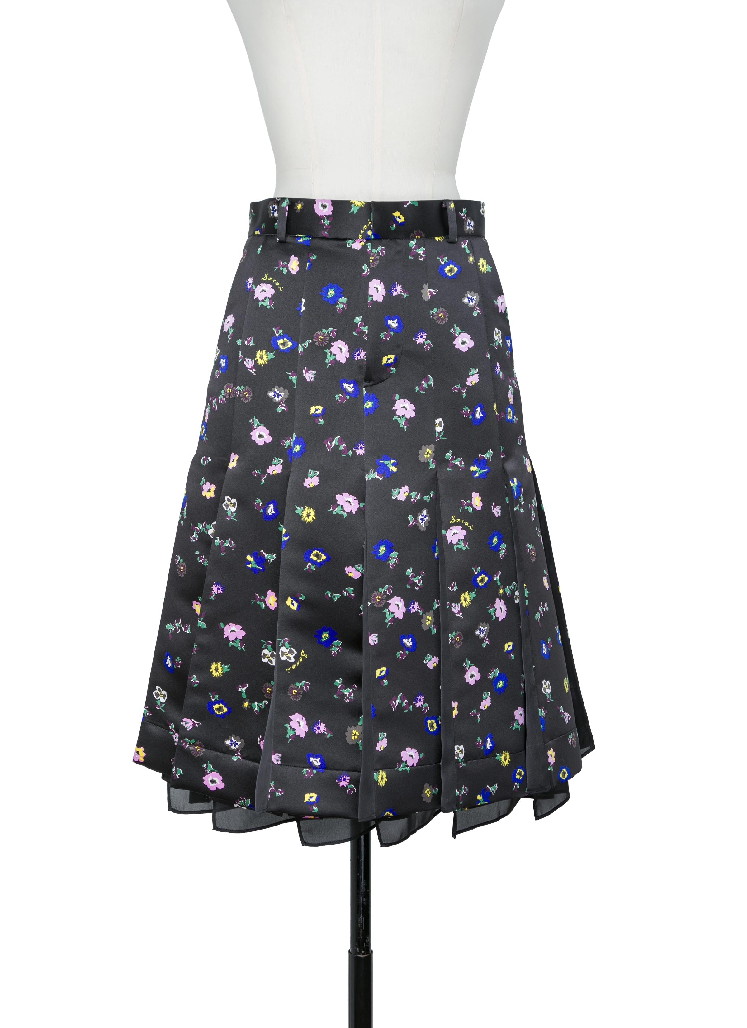 NEW ARRIVALS WOMEN CLOTHING | sacai Official Store サカイ オフィシャル