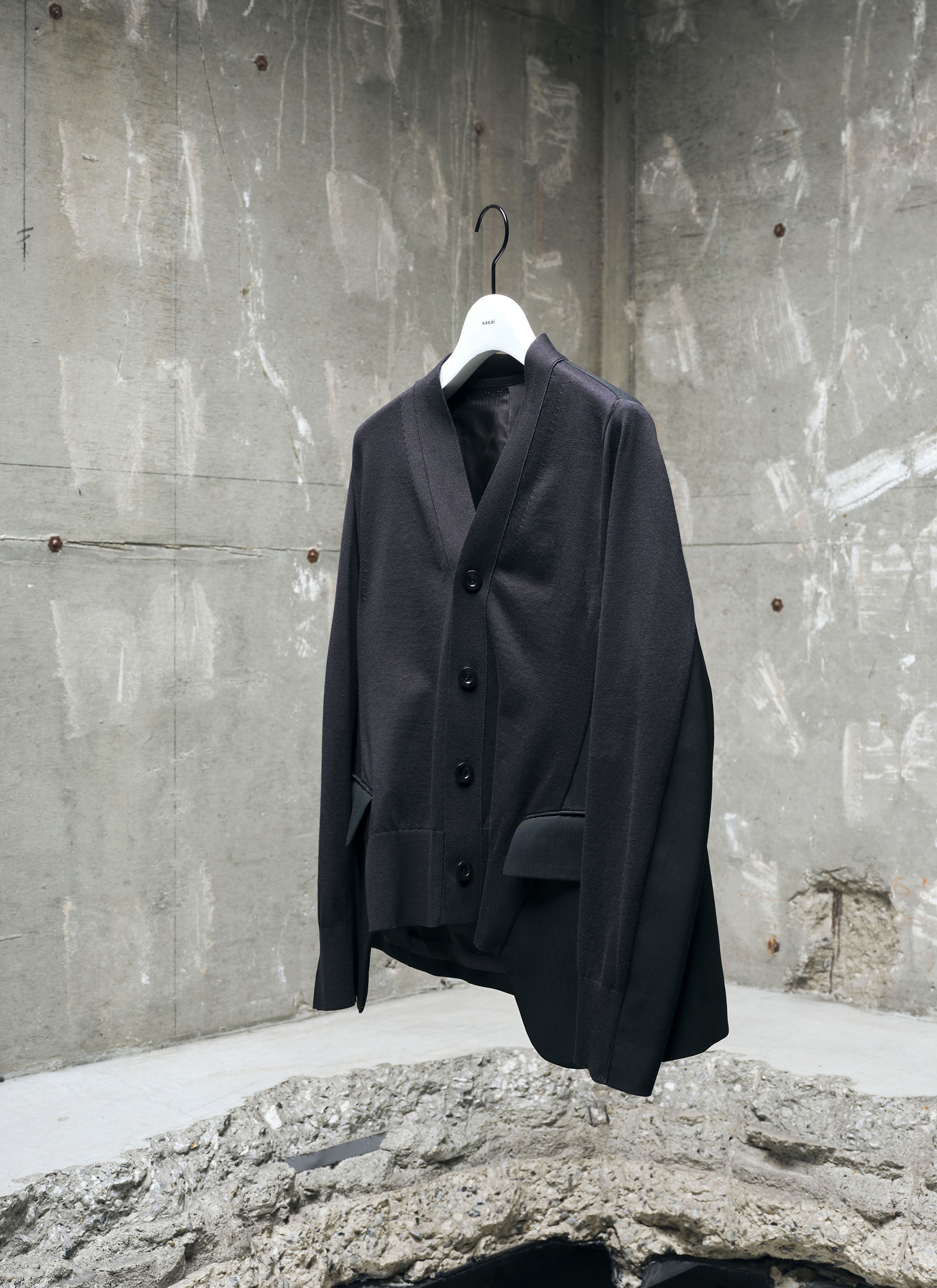 【sacai】シルクカシミヤ混 カーディガン 黒 サイズ3 切替 ドメブラ 新品 未使用』 sacai サカイ 定番タグ “SCW 013” カーディガン シャツ