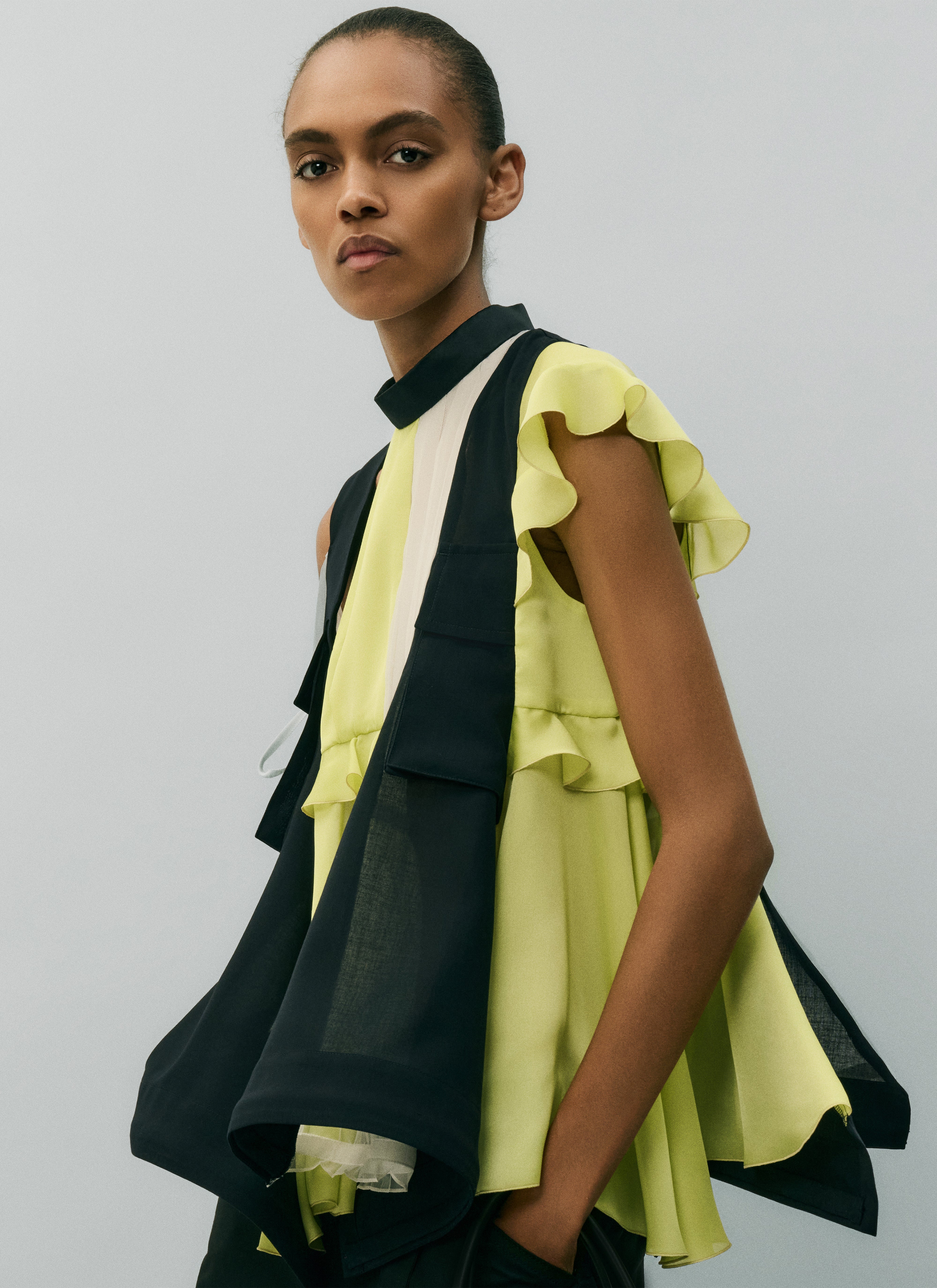 超美品❤︎ sacai ❤︎人気完売 カットアウト デザイン ニット 黒